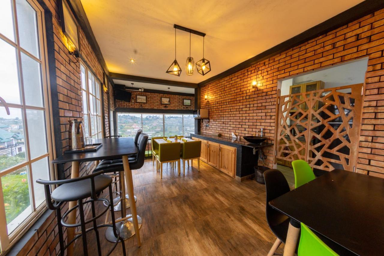 Sky Lounge Ξενοδοχείο Νουβάρα Ελίγια Εξωτερικό φωτογραφία